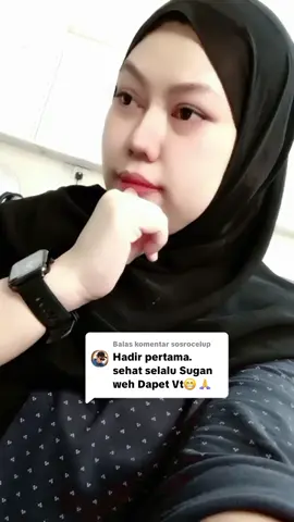 Membalas @sosrocelup Si wanda jualan kelapa muda , si ida jualan mainan ? Driver muda memang menggoda , Tapi bos muda tetap para idaman 😄 Semangat bos muda Agung yg punya wilayah Antariem 😁😁