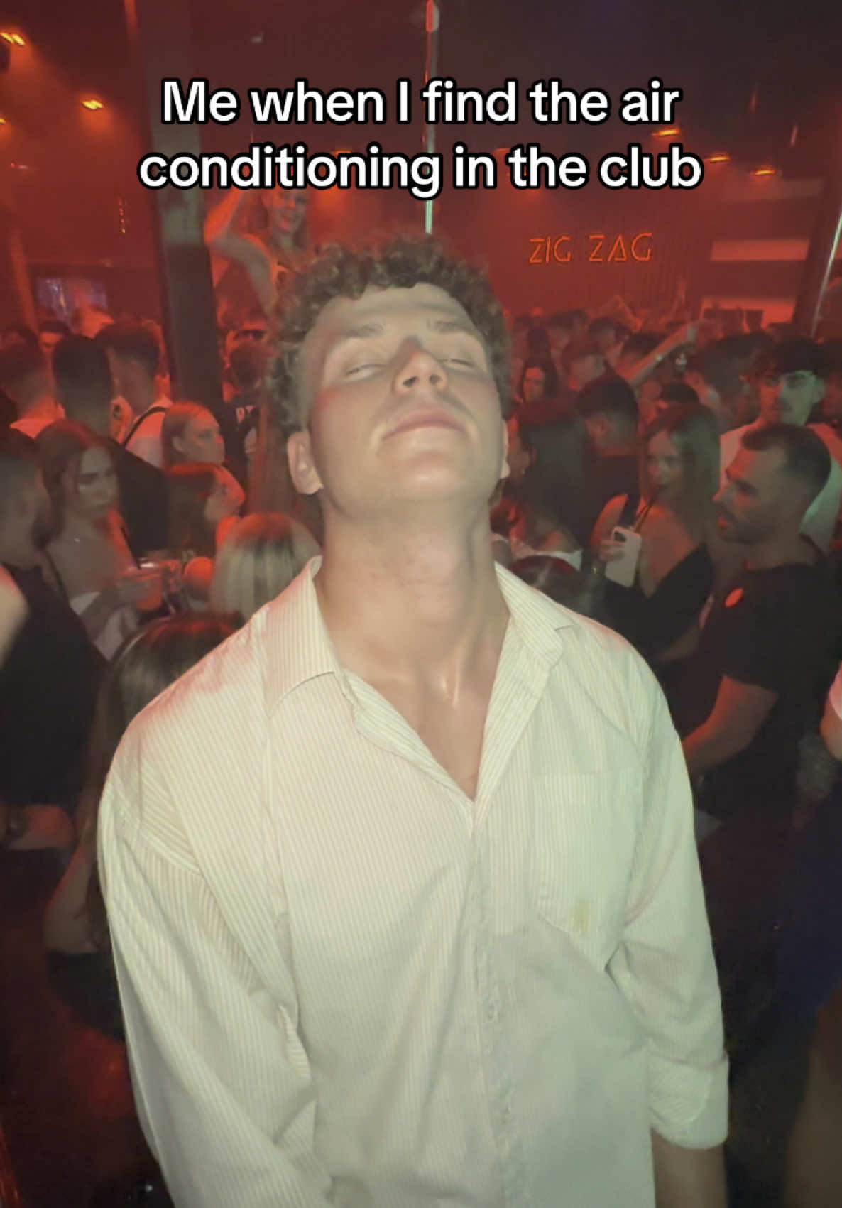 only ogs know this spot in @Zig Zag Club Malia 😭👀#malia #partyhardmalia #ladsholiday #girlsholiday #summer2025 #clubbing 