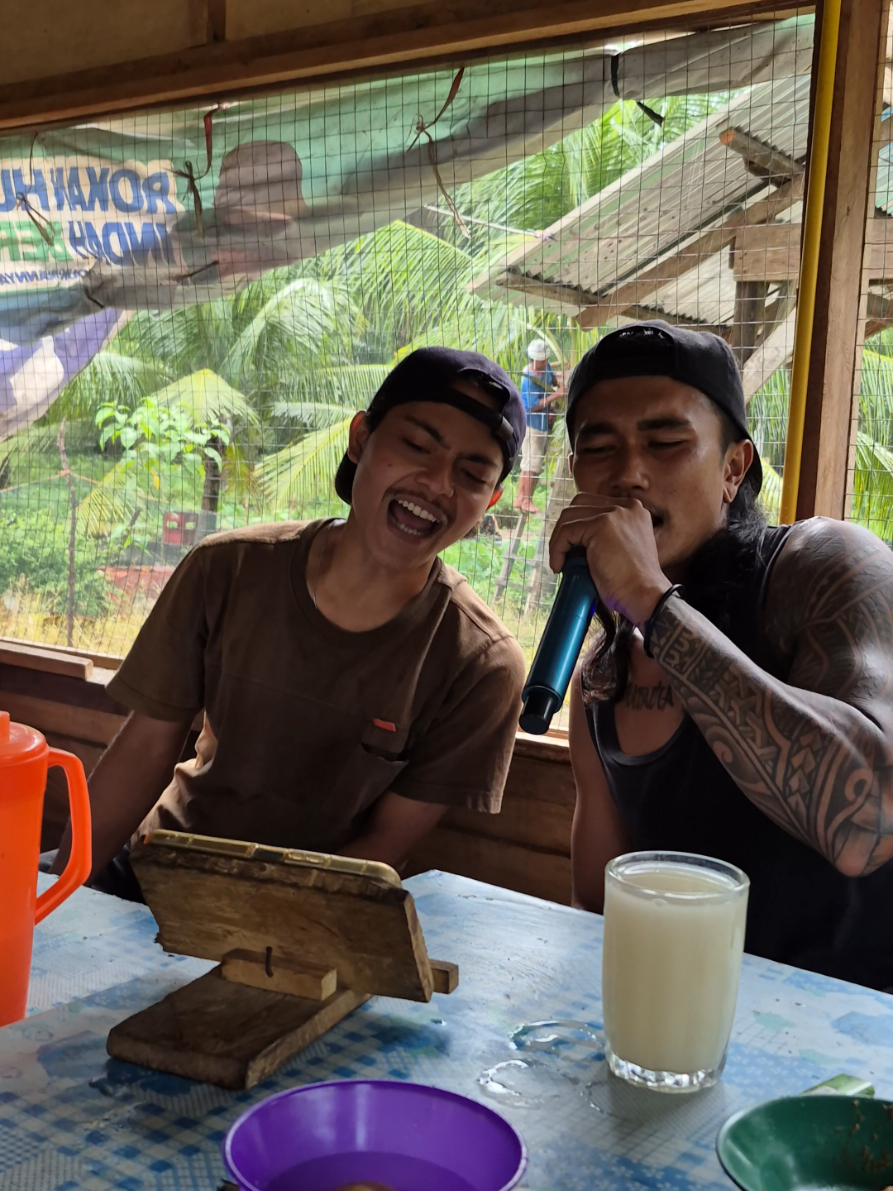 @taufiknurhidaya78 @ibnusatrioo  Sumber air sudekat... 😄😆😄😆