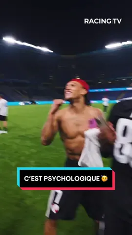 C’EST PSYCHOLOGIQUE 🥳🕺 @Tiakola #sportstiktok #footballtiktok 