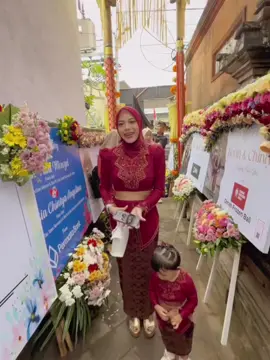 Pertama kali nih datang ke pernikahan adat Bali🥰 #fyp #ameenahannanuratta #azurahumairanuratta #aureliehermansyah10 #attahalilintar 