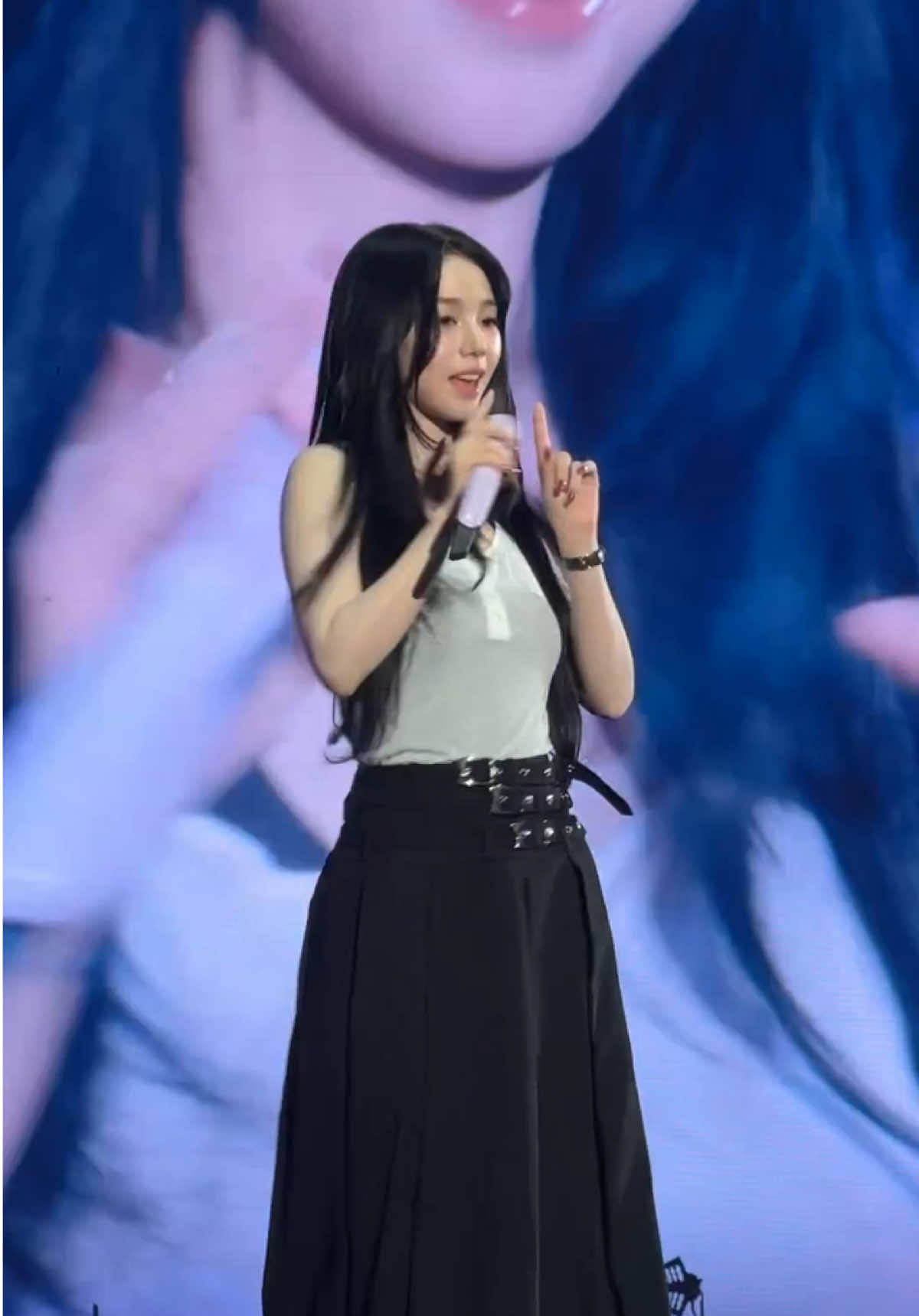gorgeous #karina at soundcgeck for #aexisline #aespa #karinaaespa #yujimin 