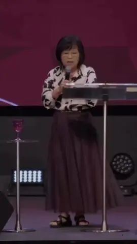 Uma pastora fala como nasceu o  comunismo na Coreia do norte. Uma alerta à Igreja Evangélica 