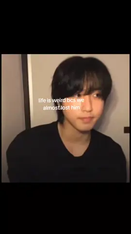 Life is..hum.. special ..? #hanjisung #skz #fyp #zyxbca #viral 