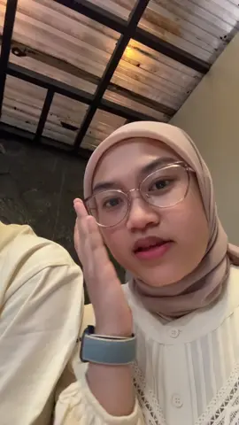 Baju senada sama pacar ❎ Senada sama adik ✅ Gabosen apaa?! 😊