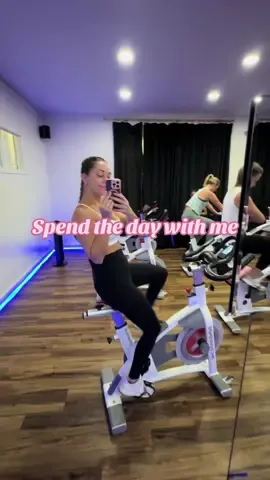 Have a great Friday everyone!! #runerrandswithme #workoutwithme #ridge #diml #halara 