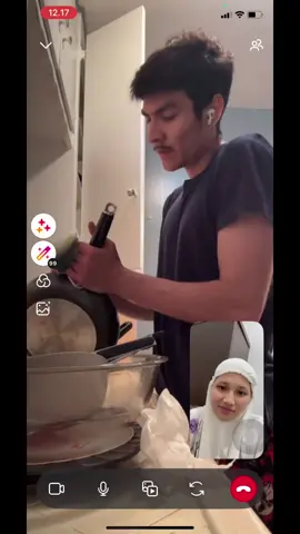 who is the cute guy here🤍