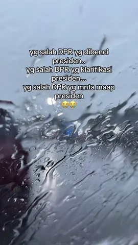 yg salah DPR yg dibenci presiden.. yg salah DPR yg klarifikasi presiden... yg salah DPR yg mnta maap presiden 😭😭#presidenprabowo2024 #indonesia🇮🇩 #dpr 
