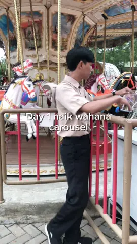 ayo naik bersamaku #wahana #carousel #cileungsi #bogor #pengendalibianglala 