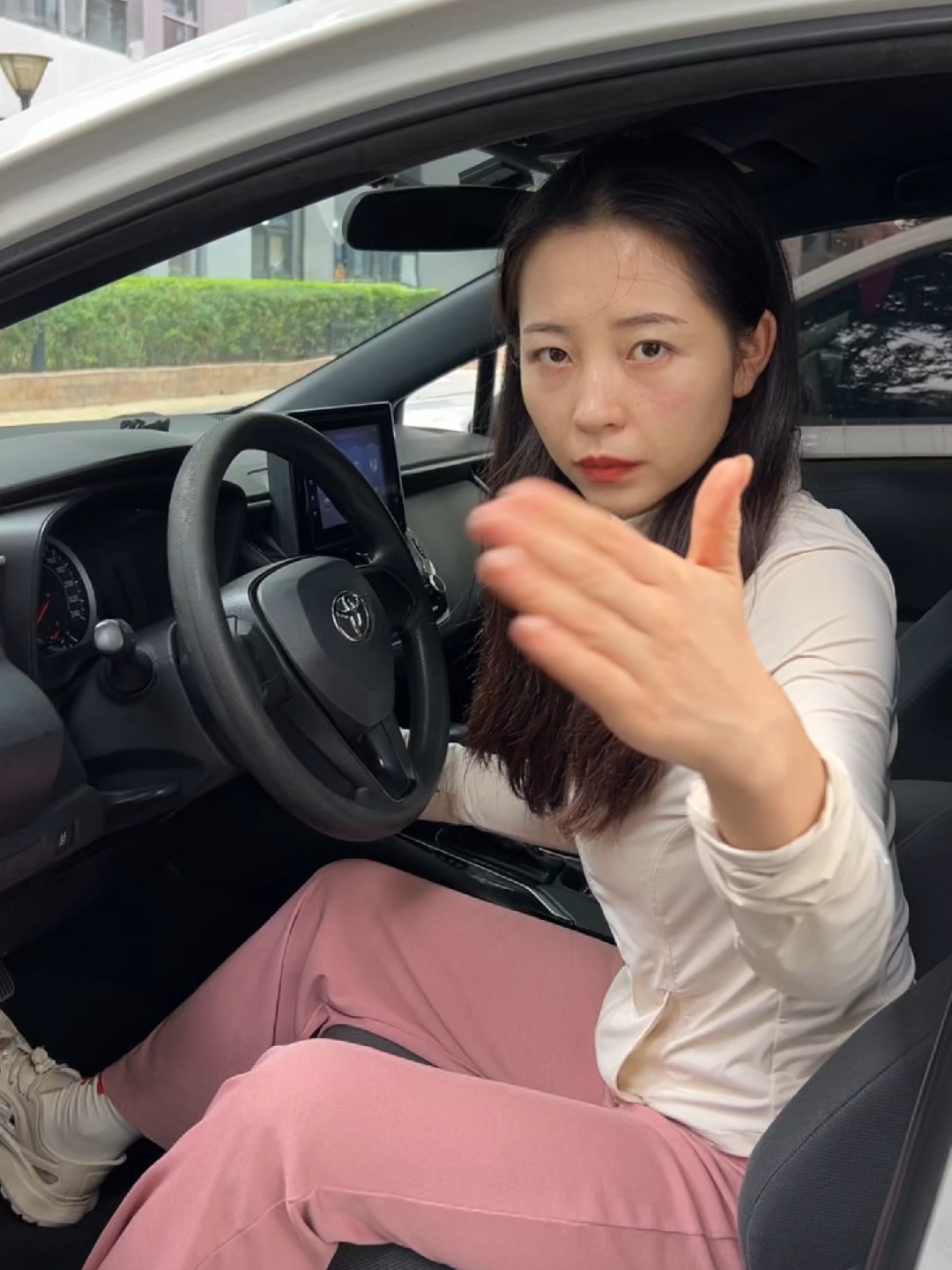Car can't reach the fire? I have a solution#car #carknowledge #fyp #viral #driving #foryou #tiktok