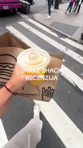 zadnja hrana u americi za ovaj put, a odluka je pala na Shake Shack🍔🍟 #tastetest #recenzija #shakeshack #balkantiktok #balkanfyp 