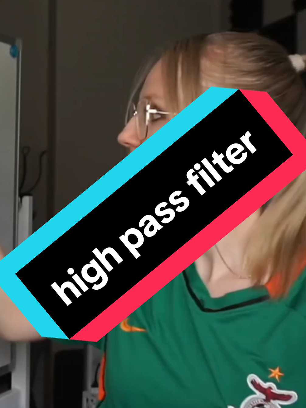 High Pass Filters with a Capacitor Explained! Full YouTube video on this! #electronics #electricalengineering #physics #stem #science 