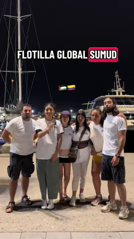 Nos presentamos! Somos la delegación colombiana de la Global Sumud Flotilla. Tres compañeras y un compañero estaremos en el mar, y una compañera junto a un compañero en tierra, acompañando y respaldando a quienes navegan hacia Gaza. Colombia no guarda silencio ante el genocidio. Solidaridad, resistencia y persistencia. ¡Allá vamos, Palestina! 🇵🇸❤️‍🩹 #FreePalestine #ColombiaConGaza #GlobalSumudFlotilla #palestine #SailToGaza 