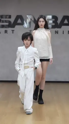 男孩子也要挺拔