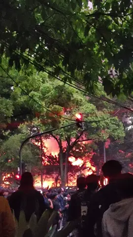 DEMO GEDUNG DPR BANDUNG 🔥🔥🔥 RUMAH DINAS DIBAKAR 🤏 #merdeka #nkri_harga_mati🇮🇩 #demo #bandung #ojol 