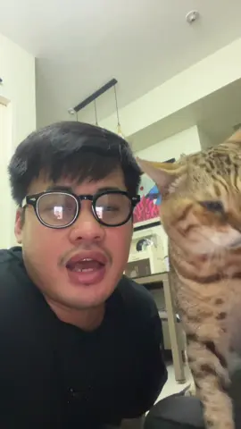 grabe kayo, parang nag amoy unan ulo ko na siinusurot