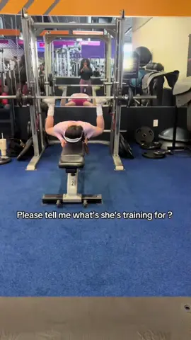 #stitch with @DeannaBillions💋 wtf could she be possible training for?😳😳😳😳😳😳😳😳😳😳😳😳😳