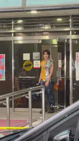 CORTIS leaving the KBS building #CORTIS #코르티스