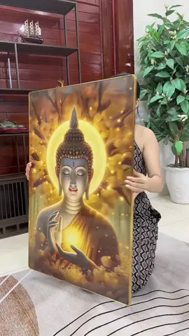 Bức tranh về Đức Phật Thích Ca tỏa sáng mang Phước lành, bình an đến với mọi nhà.  #oanhoioanh  #noithatnhacua  #tranhducphat #tranhphatthichca 
