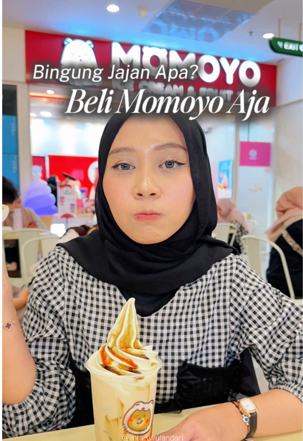 BINGUNG JAJAN APA? MOMOYO AJA✨ Jangan lupa belinya pake voucher TikTok biar lebih hemat. Yuk klik tag lokasi divideo Bu Tan, pilih menunya dan klik bayar. Yuk jangan lewatin promonya yaa #promoagustus #infokuliner #momoyo #kulinerTikTok #TikTokGo 