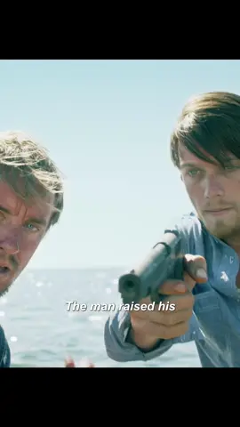 Three soldiers tragically landed in the Pacific Ocean and faced danger for 38 days.#movie #warmovie #Drama #war #ddtiktok 