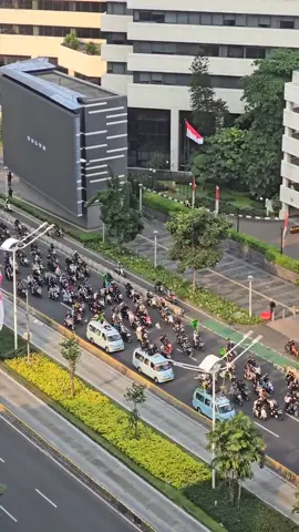 Aksi demonstran mendekati Polda Metro Jaya
