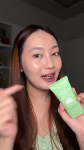 I love ijo ijo sih 👀✨🤍 #acnebestie #correctingsunscreenacnaway #skincare #sunscreen 