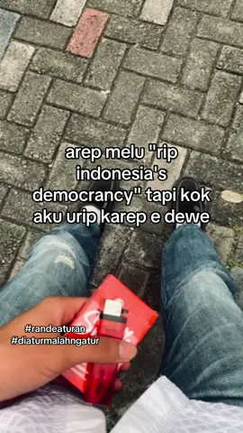 alah mboh😭 stay safe buat kawan