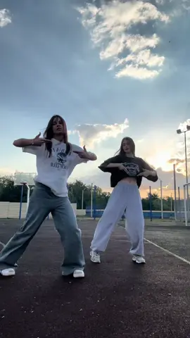 show me love again🤍 #showmelove #dance #fyp #fypシ゚ #trend 