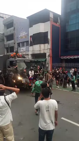 TNI UNTUK RAKYAT 👍👍👍
