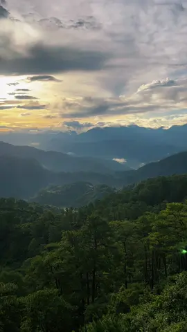 Woke up super early hoping to witness a sea of clouds, but GOD has another plans, and He never disappoints. 😍  TIP: We asked kuya from the café how often the sea of clouds appears, and he said if it rains heavily the night before, there’s a high chance you’ll see it in the morning. 😉 #timelapse #clouds #sagada #fyp 