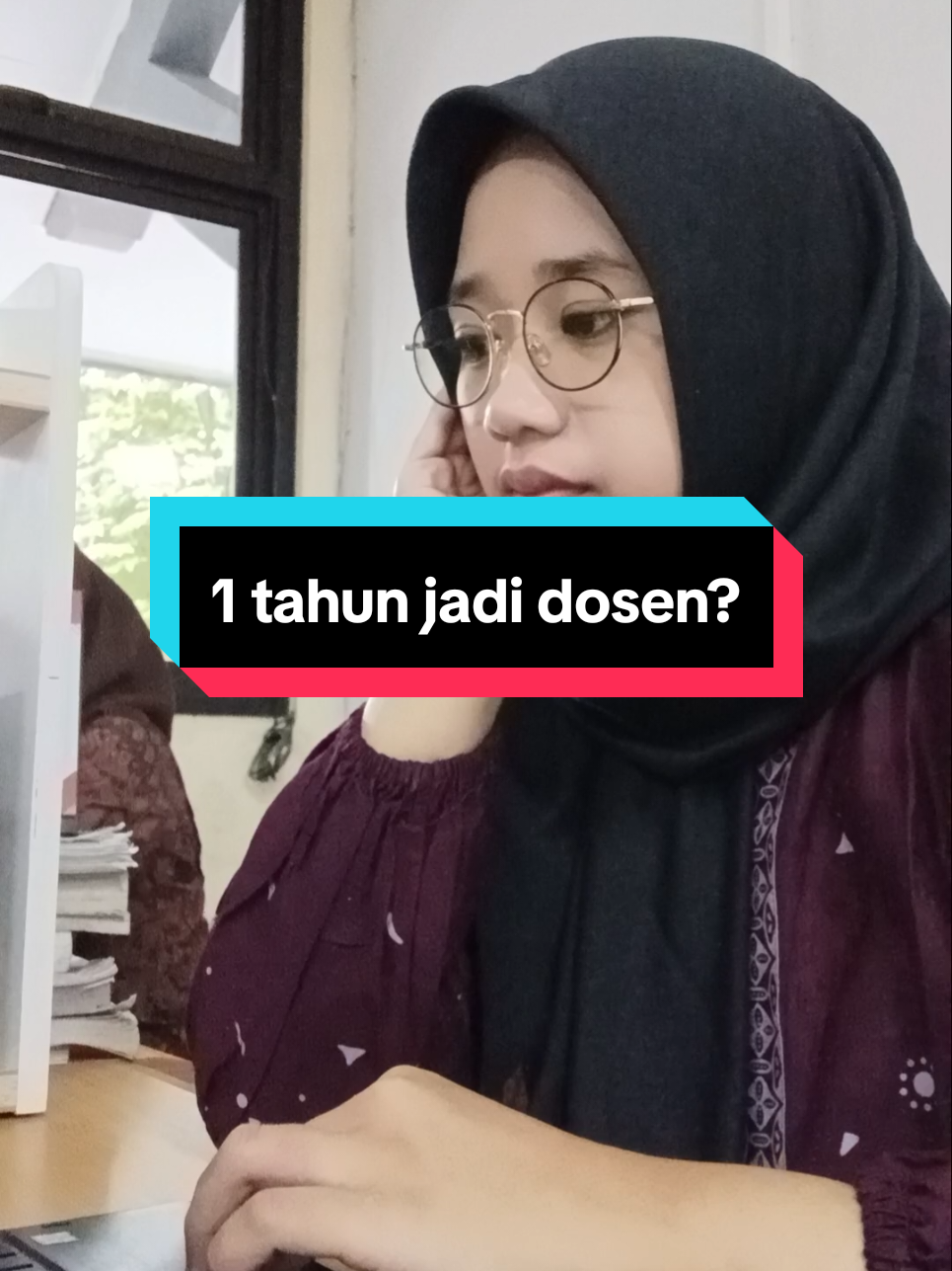 Permisi~ beban negara numpang lewat 😭🙏🏻 #dosen #dosenmuda #dosentiktok #dosenpns #pns 