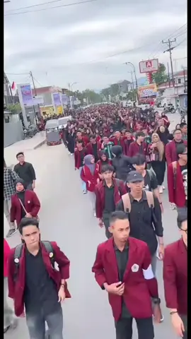 ribuan mahasiswa ung turun ke jalan untuk menyuarakan suara rakyat🔥🔥🔥 #demo #mahasiswa #ung #kotagorontalofyp #masukberandafyp 