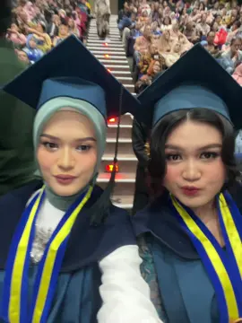 maaf kl rada keos #itb #wisudaitb #itbgirls  
