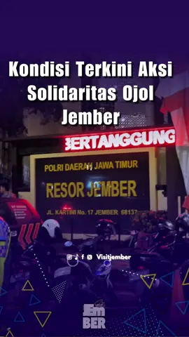Kondisi terkini aksi solidaritas ojol Jember yang berpusat di Polres Jember. #visitjember #jember #visitters 