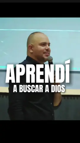 Bendito momento en el que aprendes a buscar a Dios siempre! Pase lo que pase ❤️‍🩹 . . . . Mira la prédica completa en YouTube/Juan Pablo Lerman/SEGUIRÉ CREYENDO AUNQUE TENGA QUE ESPERAR