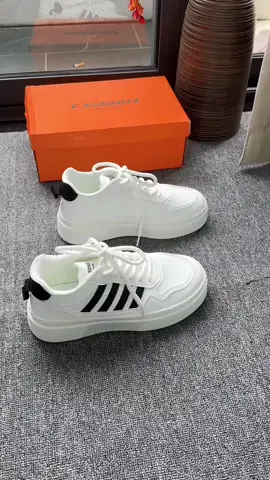 chê cái gì bây giờ các a ơi. e chấm đôi này cho người iu rồi ah #giayavi #giaythethao #giaydep #sneakers #giaynam 