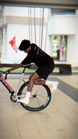 teach me fnc #fyp #fixedgear #fixiesg #fixedgearsingapore #fixedgearvietnam 