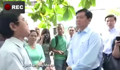 Ông Đinh La Thăng trong 1 lần đi thị sát và làm việc tại 1 địa phương của Tp.HCM khi còn đương chức.