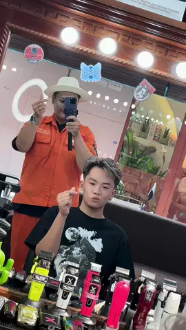 Biến hình cho em trai nhập học 👨‍🎓  🤩 @t_t_vinh #dongtaybarbershop #tocnambienhinh #bienhinhtocnam #kieutocdep #kieutocnamhottrend 