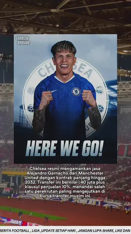 Chelsea akhirnya resmi mengamankan tanda tangan wonderkid Argentina, Alejandro Garnacho, setelah semua dokumen transfer dengan Manchester United selesai ditandatangani. Pemain berusia 20 tahun itu telah tiba di London pada hari ini untuk menjalani tes medis sebelum menandatangani kontrak jangka panjang bersama The Blues. Garnacho akan diikat dengan kontrak berdurasi tujuh tahun hingga Juni 2032, menandai langkah besar dalam kariernya di Premier League. Dalam kesepakatan ini, Chelsea sepakat membayar £40 juta kepada Manchester United, ditambah klausul penjualan 10% yang akan menguntungkan Setan Merah jika Garnacho dilepas di masa depan. Transfer ini mengejutkan publik, mengingat Garnacho sebelumnya menjadi salah satu talenta muda paling bersinar di Old Trafford. Namun, Chelsea bergerak cepat memanfaatkan situasi dan berhasil menjadikan pemain timnas Argentina itu sebagai bagian dari proyek jangka panjang mereka. #promomakangajian #beritabolaterbaru #fypbolaindonesia #fyp