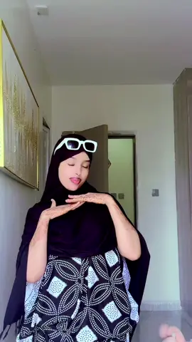 Kukor landheey 😏🤣#somalitiktok #rercomments💖🥀 