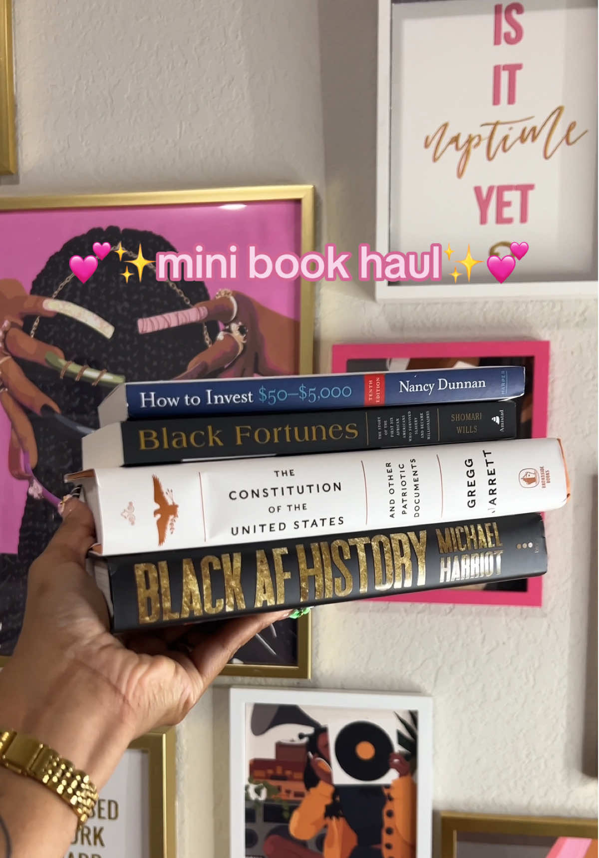 What’s the last book you read or bought? What’s on your tbr? 📚📖 #BookTok #bookhaul #tiktokshoplabordaysale #tiktokshopcreatorpick 