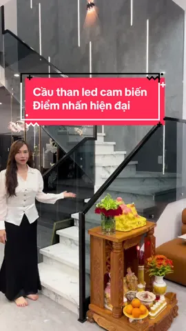 Cầu than led cảm biến - Điểm Nhận Hiện Đại Sang    * •LED dây hắt dưới bậc: tạo hiệu ứng ánh sáng mềm mại.    #AnlộcPhát   #liênhệtưvấnxâynhà_0888451845  #FullNộiThất  #càmau  
