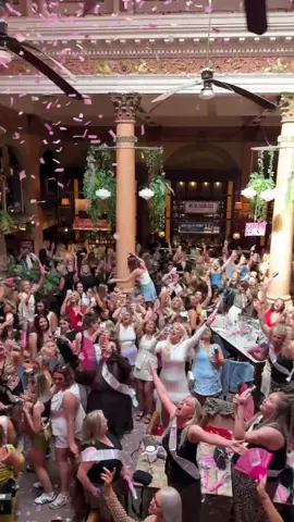 I'm gonna keep on dancing at the pink pony club 🫶🏻🎉  #belfastbrunchco #foryou #viral #fyp #pinkponyclub 