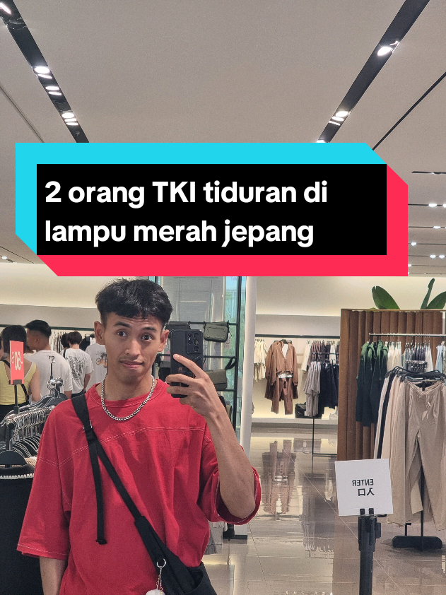 gimana menurut kalian tentang 2 orang indonesia yang foto dengan tiduran di lampu merah jepang? 😭🤣 tag orangnya dong bagi yang kenal🫡😁🤣　#kenshuuseijapan🇮🇩🇯🇵 #jepangindonesia🇯🇵🇲🇨 #jepang #magangjepang #fyp 
