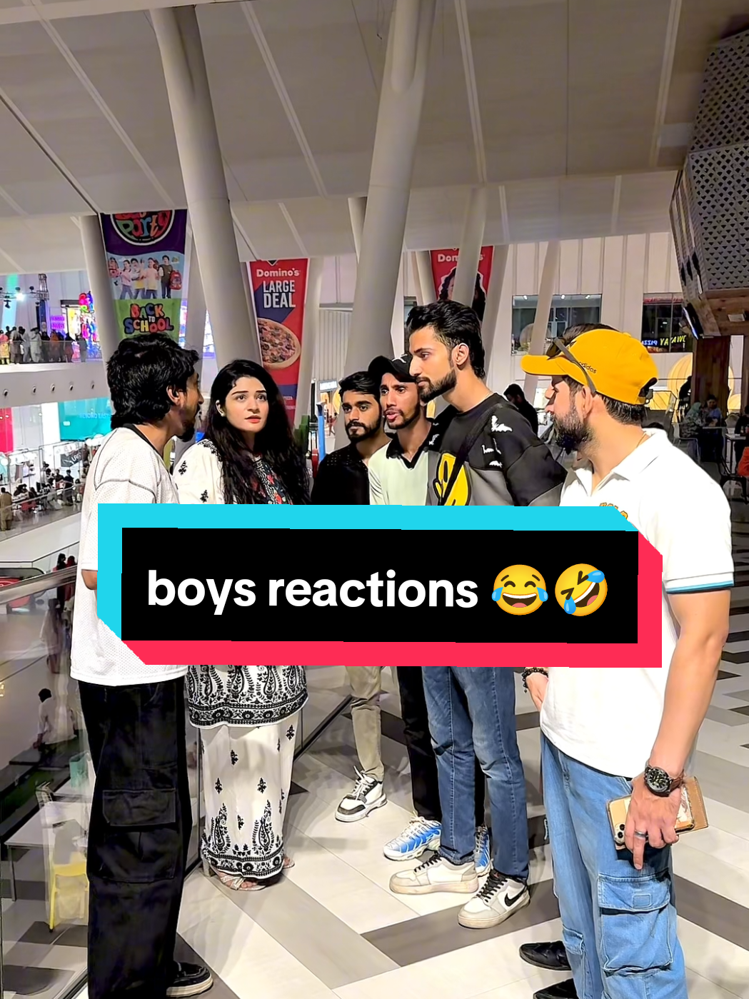 boys prank🤣 cute girl reaction #rj_nazim_official #siasi_shoorli #funnyvideos #viralvideo #🤣 
