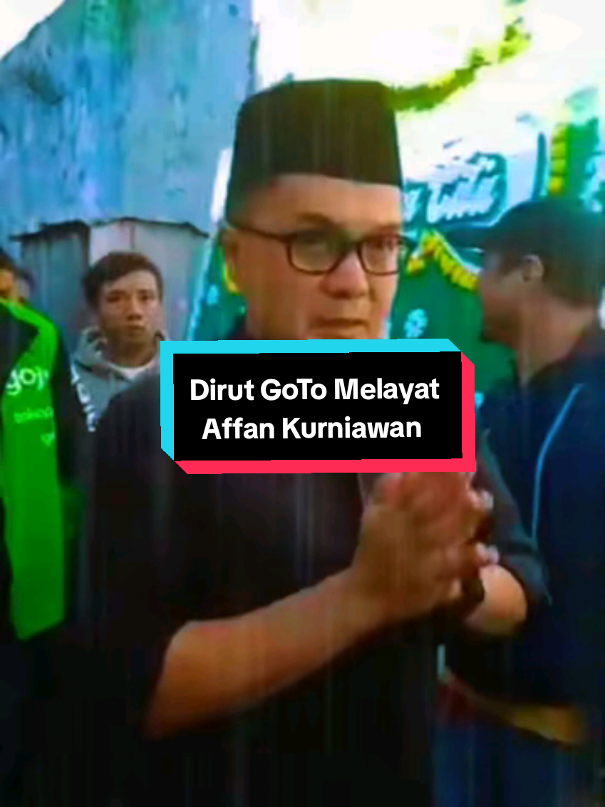 Dirut Go To Patrick Waluyo melayat kerumah almarhum Affan Kurniawan.            Selamat jalan kawan seperjuangan semoga amal Ibadahmu diterima, dimaafkan segala  kekhilafanmu dan dijadikan kuburmu diantara Taman-taman yang ada di Syurga. Aamiin.  #innalillahiwainnalillahirajiun #gojekindonesia #gojektiktok #kidemitojol  @Gojek Merah Putih @🔥GoTravel🔥 @yayasansalamsatuaspal @Mul kumis 