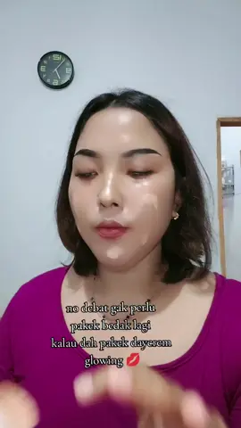 praktis no ribet cukup pakek daycrem glowing pool 😍😍#glowingskin #bikinglowing #fyppp 