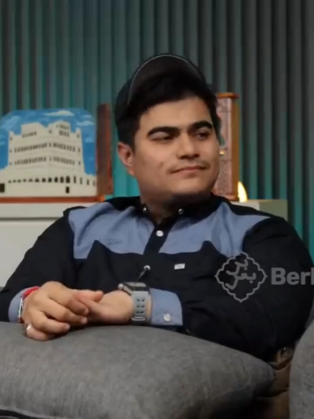 Kisah dibalik Musholla markas Comika. source yt : Abdur Arsyad #sayyidisaalkaff #abdur #barrywilliem 